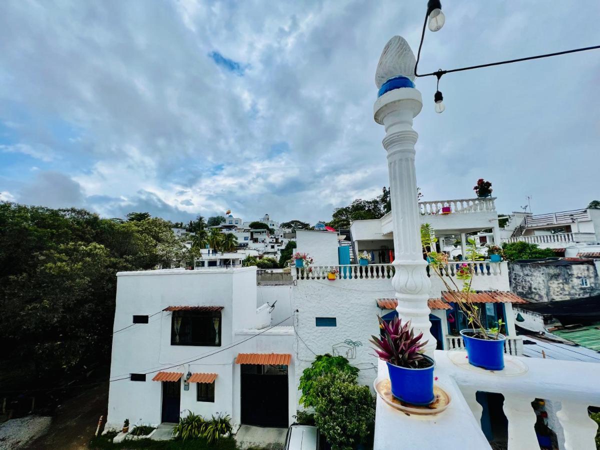 La Aldea - Santorini Colombiano Doradal