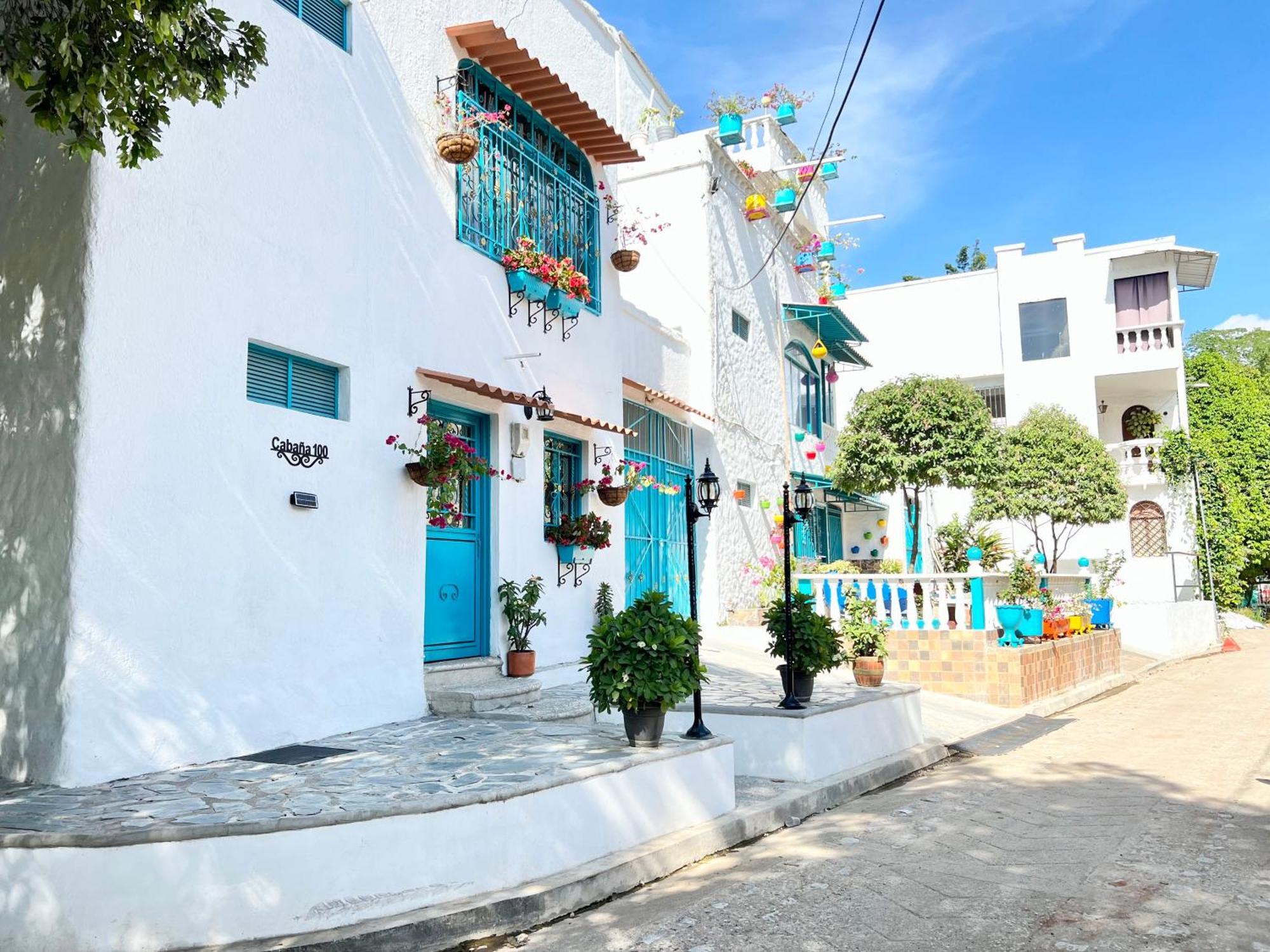 La Aldea - Santorini Colombiano Doradal