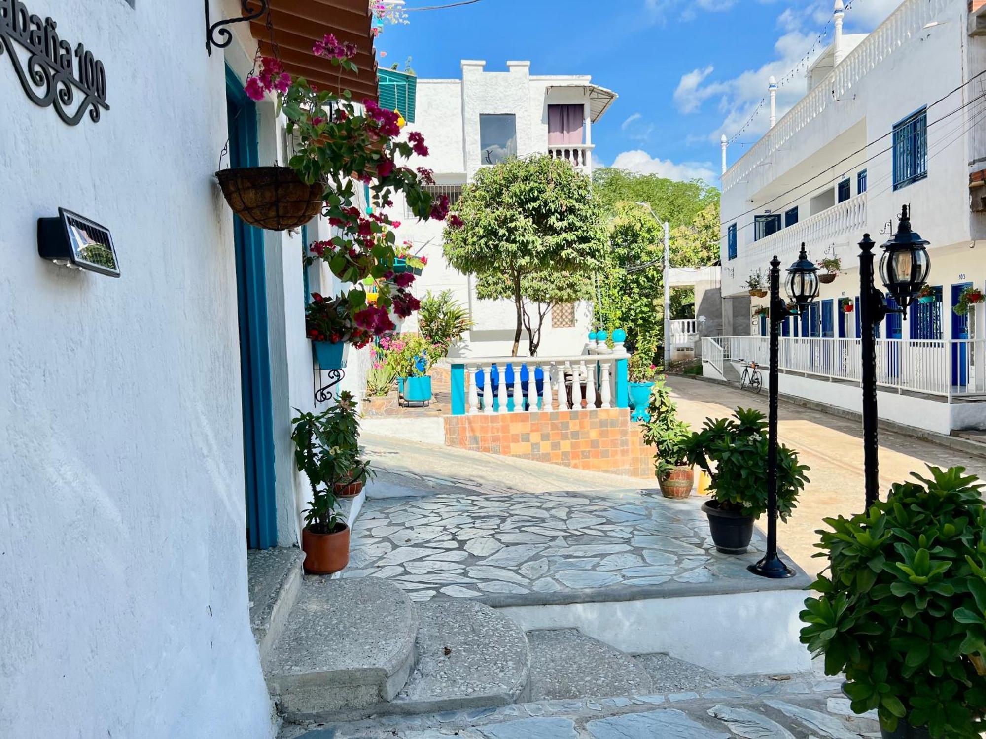 La Aldea - Santorini Colombiano *